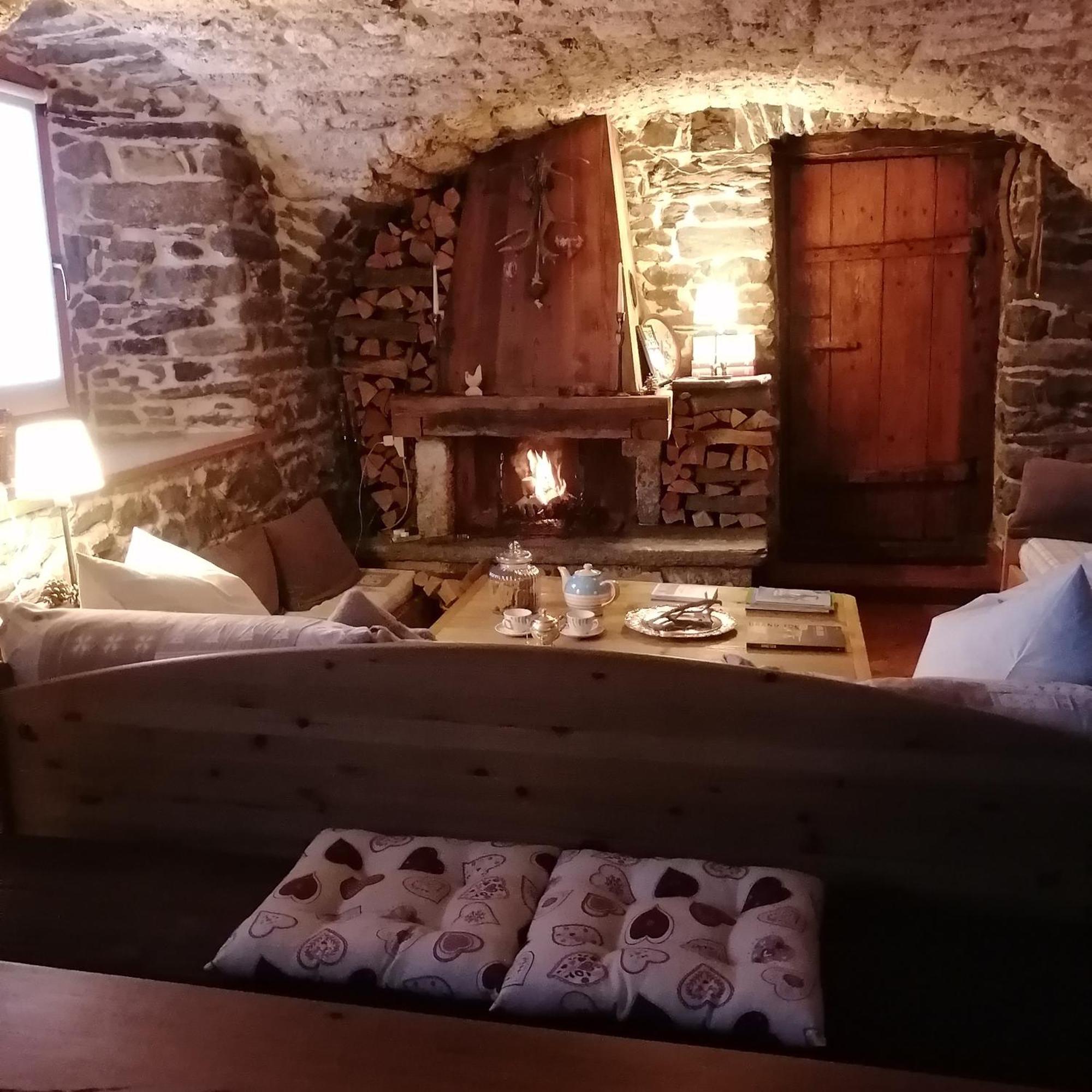 La Thuillettaz B&B Saint-Rhemy-En-Bosses Luaran gambar